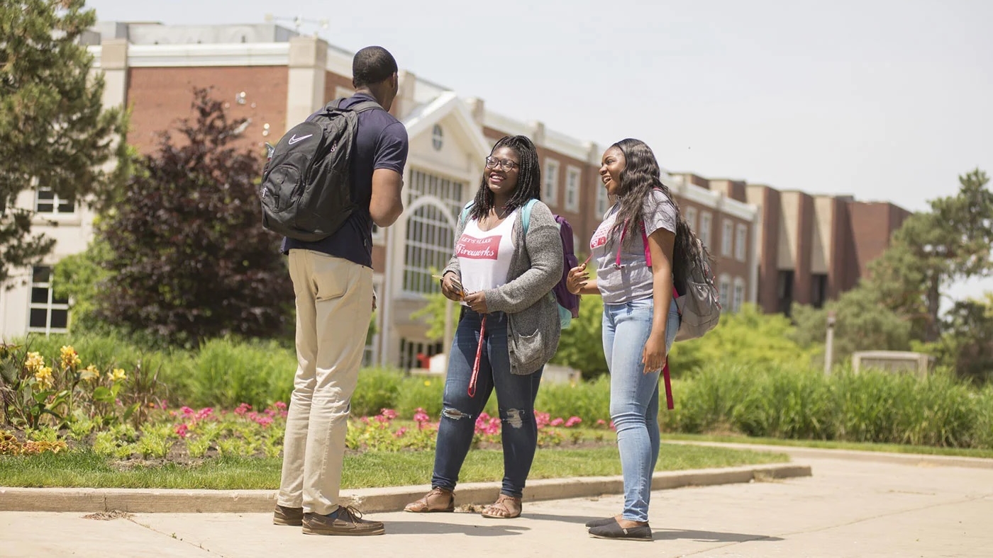 campus-students